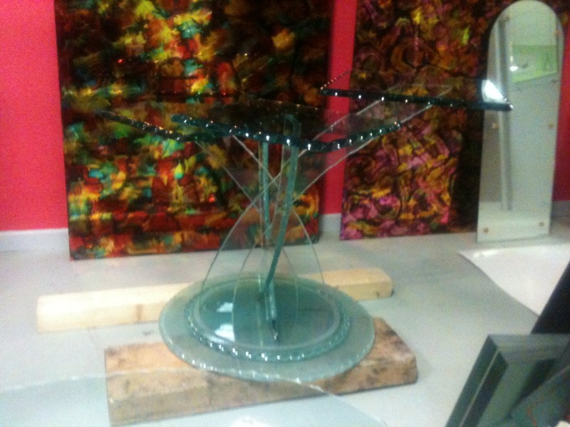 Création de mobilier décoratif en verre